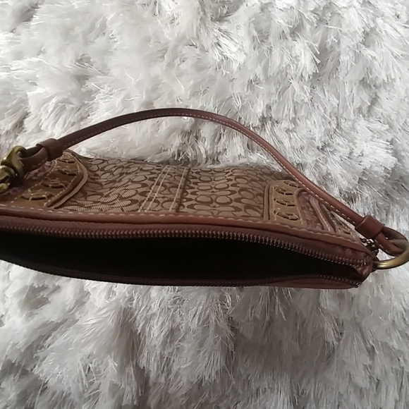 COACH wristlet - Picture 3 of 3